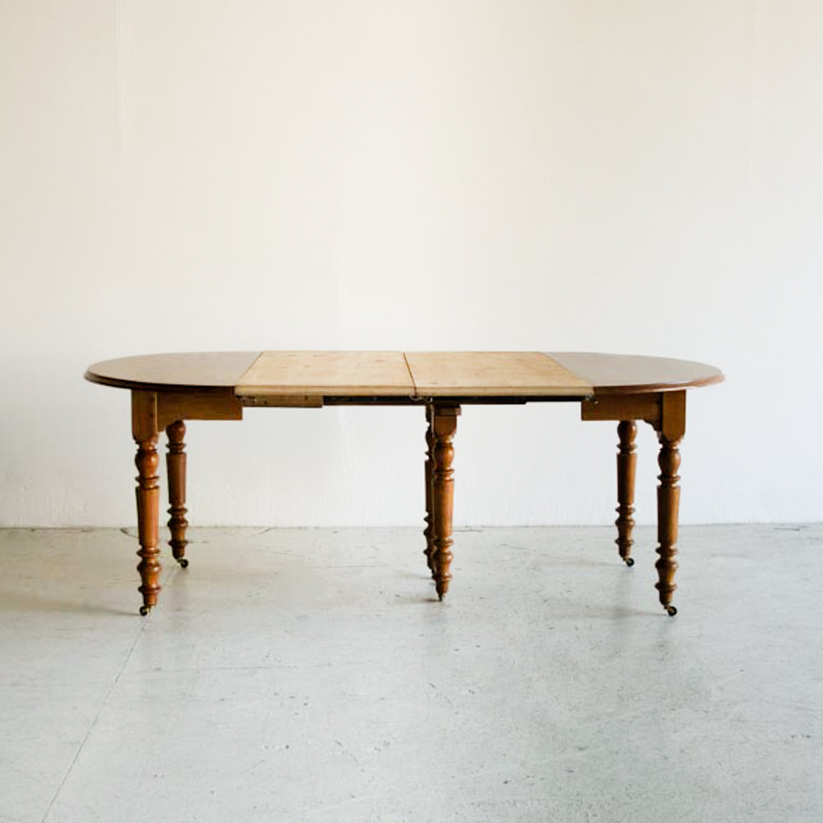 Round Cherry Extending Table