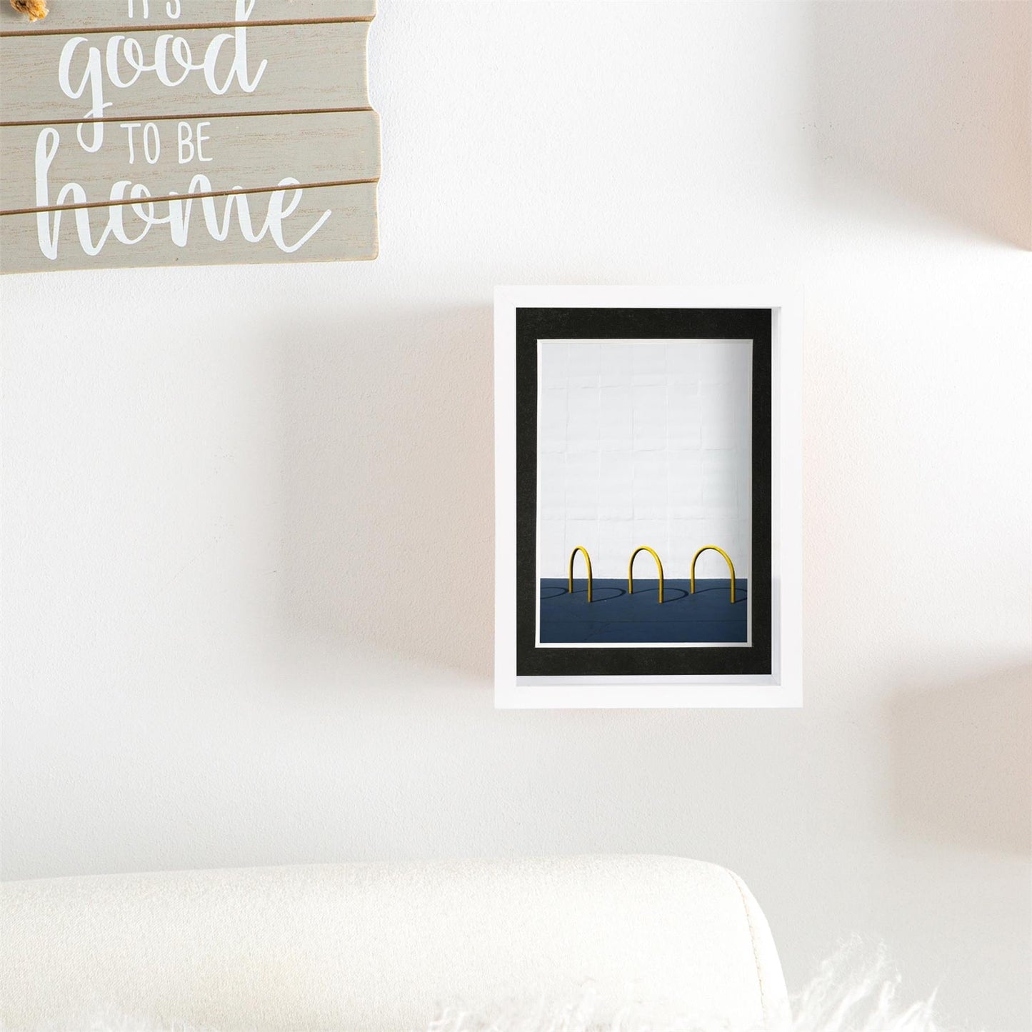 5 x 7 White 3D Deep Box Photo Frame - with 4 x 6 Mount